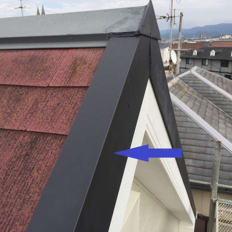 雨漏り原因になる屋根と壁の取り合い 大阪の雨漏り修理 防水 外壁塗装専門店 有 グラス サラ