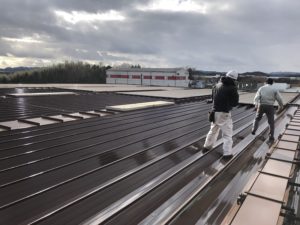 工場の屋根の塗り替え
